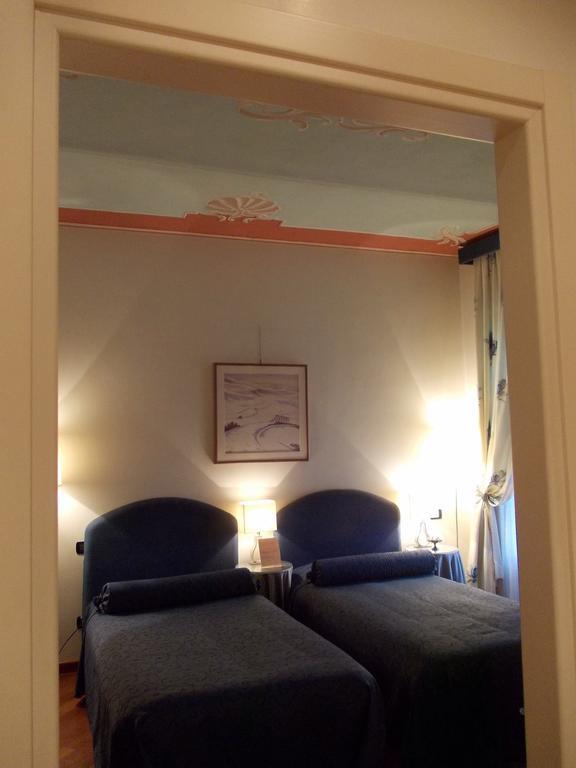 Palazzo Finati Bed & Breakfast Alba  Room photo