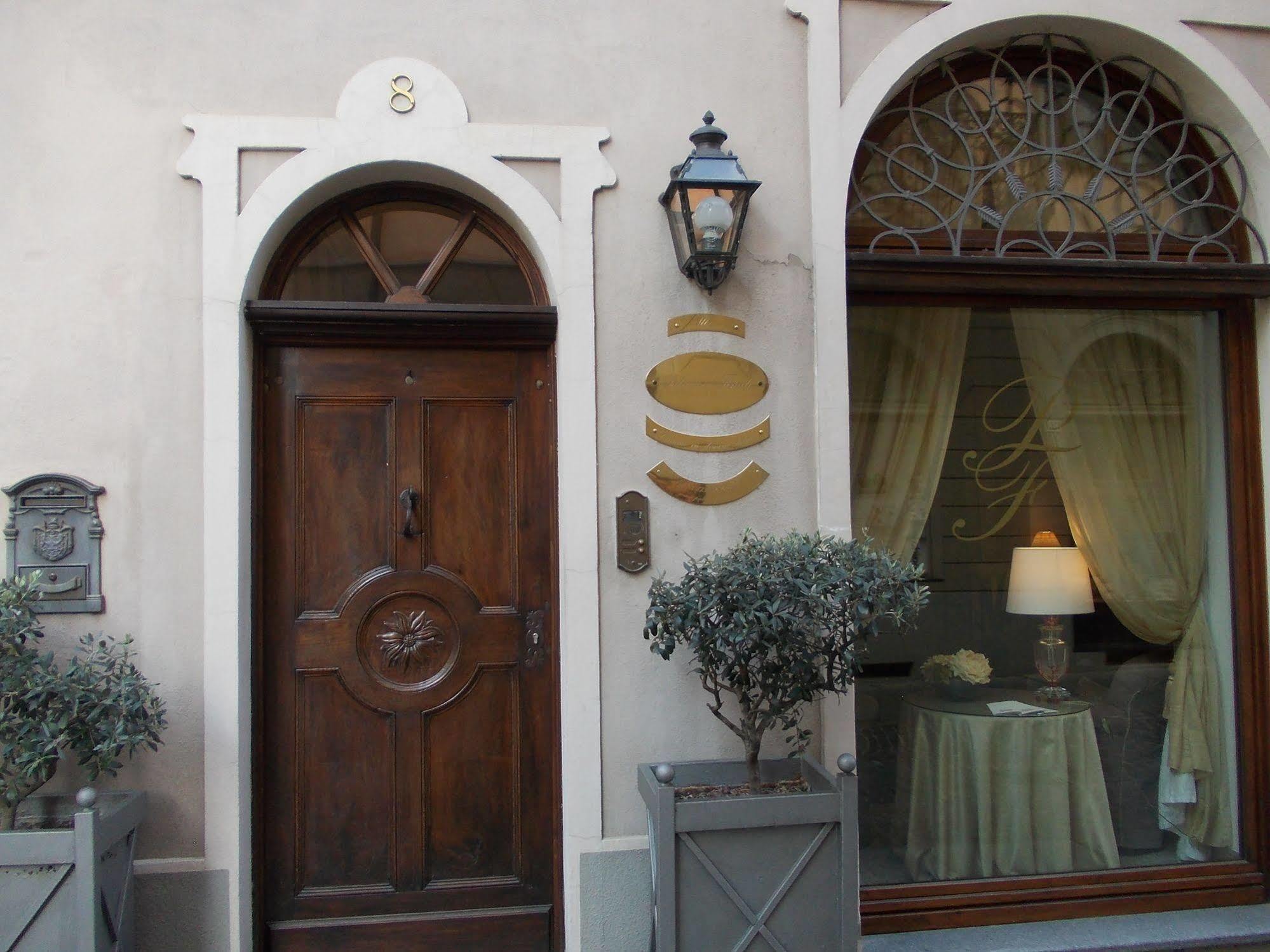 Palazzo Finati Bed & Breakfast Alba  Exterior photo